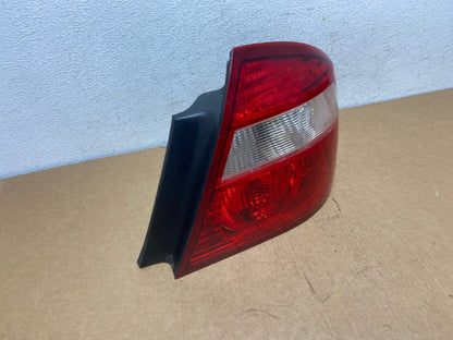 2005 2006 2007 Ford Five Hundred Right Passenger RH Tail Light AD5403 LK2