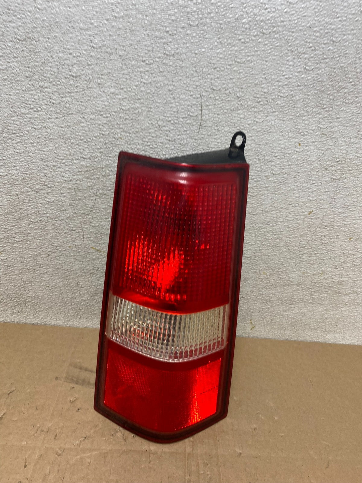2003 2017 Chevrolet Express 1500 2500 3500 Right Passenger Tail Light T8206 DW0