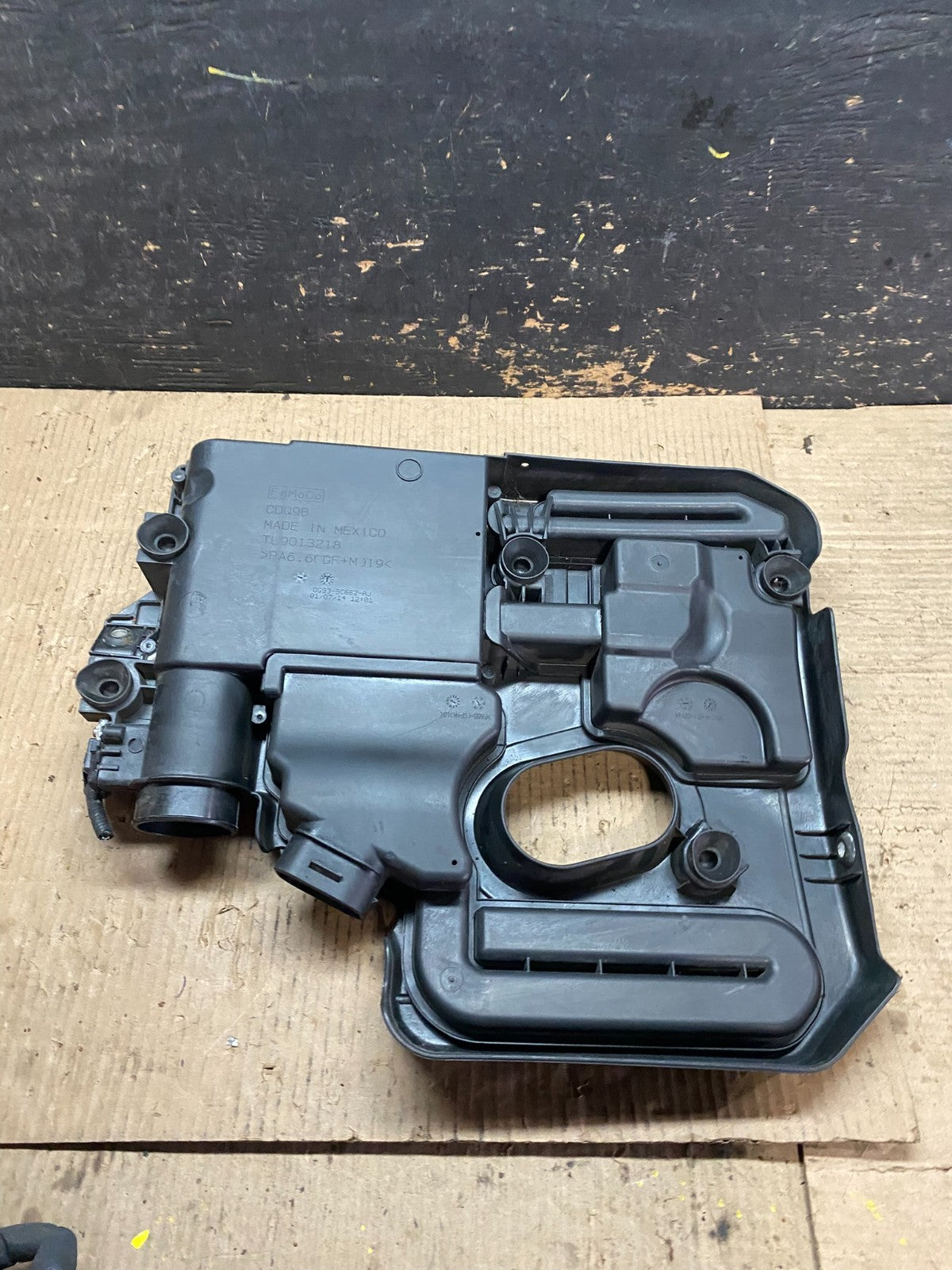 2013 to 2020 Ford Fusion Engine Motor Cover Shield  Black w6035 DG5