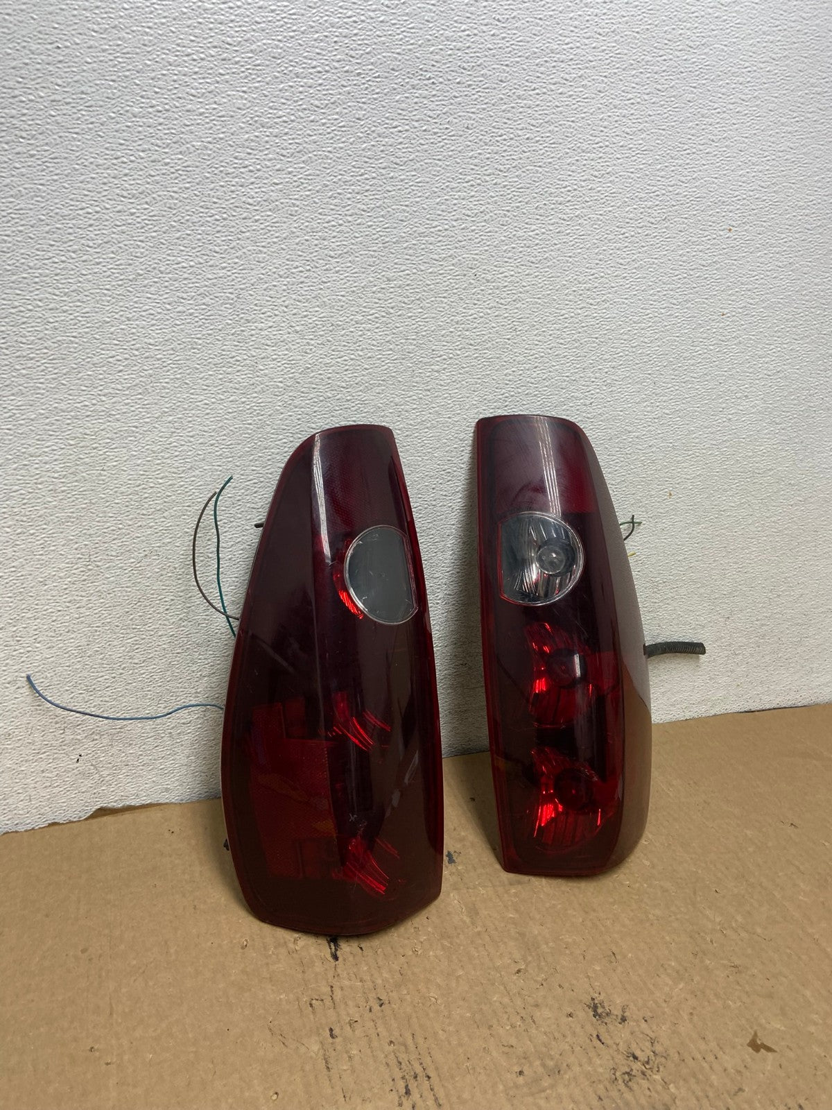 2004 to 2012 Chevrolet Colorado GMC Canyon Left+Right Set Tail Lights AG2223 LK2
