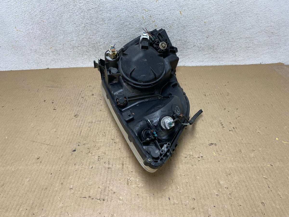 2004 - 2005 Toyota Prius Right Passenger RH Side Headlight Xenon Hid AH5967 DW9
