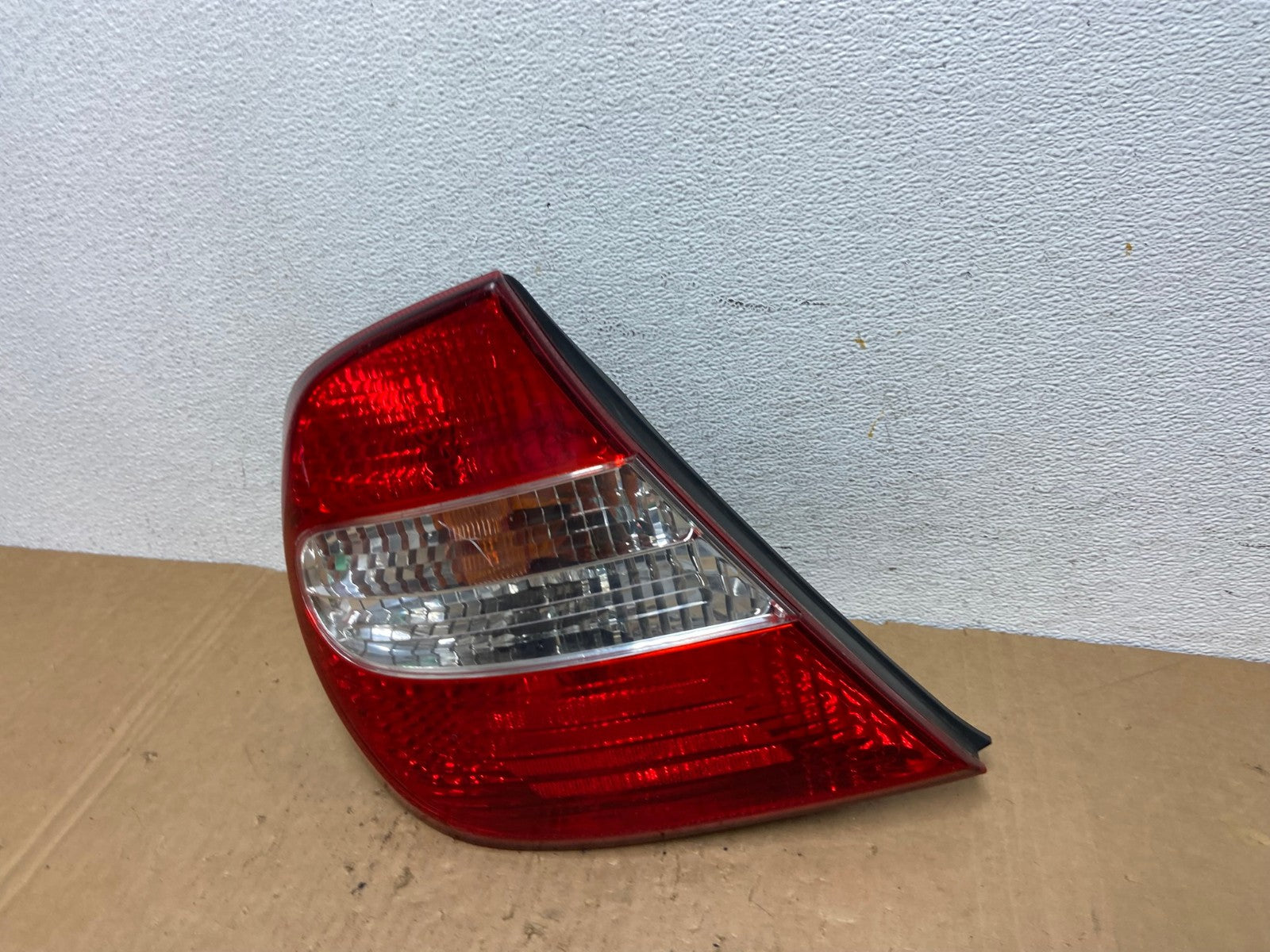 2002 2003 2004 Toyota Camry Left Driver LH Side Tail Light AD3032 LK1