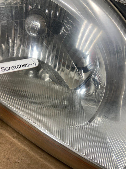 2005 to 2006 Kia Sportage Right Passenger RH Halogen Headlight OEM Y5592 DW3