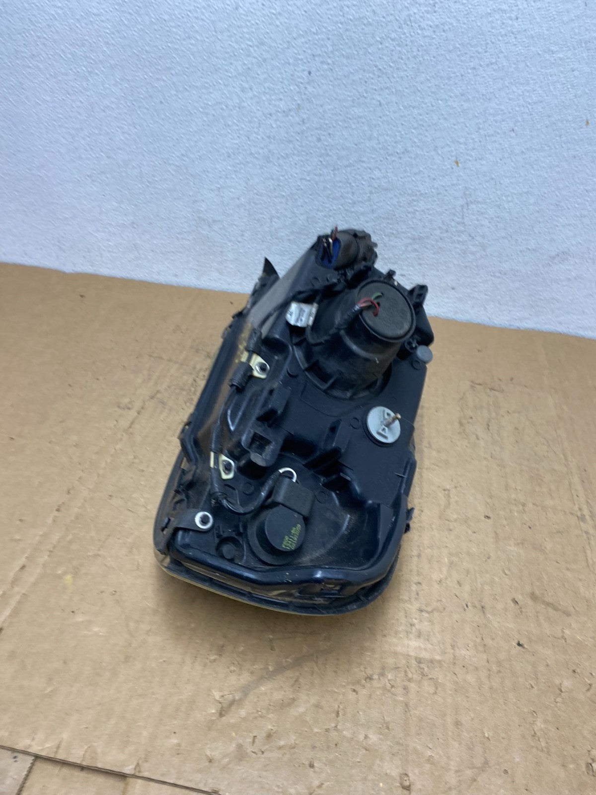 2000 to 2005 Mercury Sable Right Passenger Side Halogen Headlight AD1363 DW7