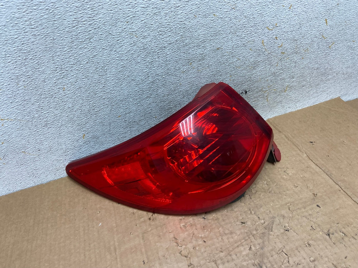 2009 2010 2011 2012 Chevrolet Traverse Left Driver LH Tail Light AI5568 LK2