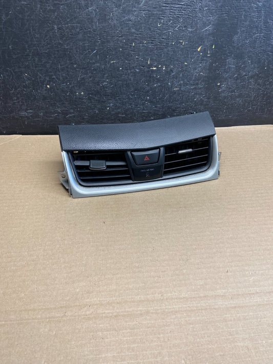 2016-2018 Nissan Altima Center Dash Vents Ac Air Vent Trim Panel Bezel AH1244 DG0