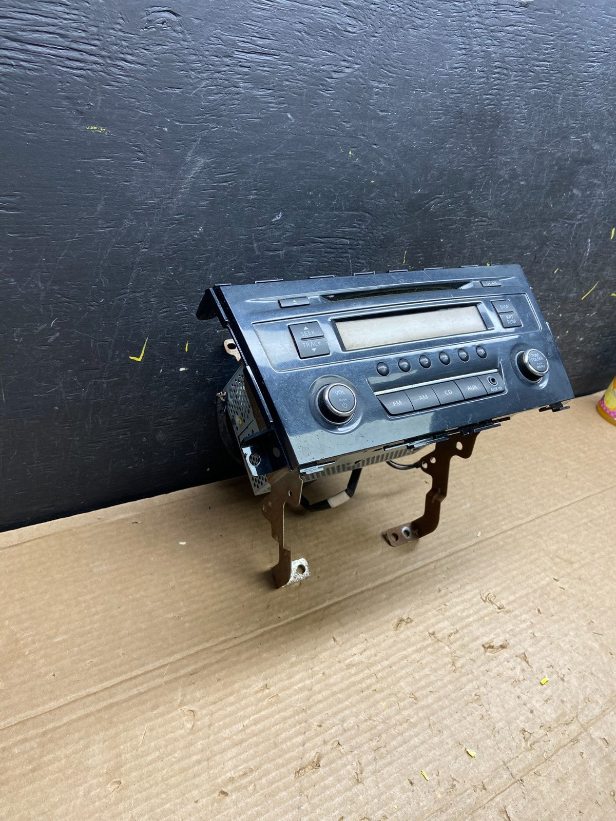 2013 to 2015 Nissan Altima Radio Cd Mp3 Player AUX Port W1880 DG3
