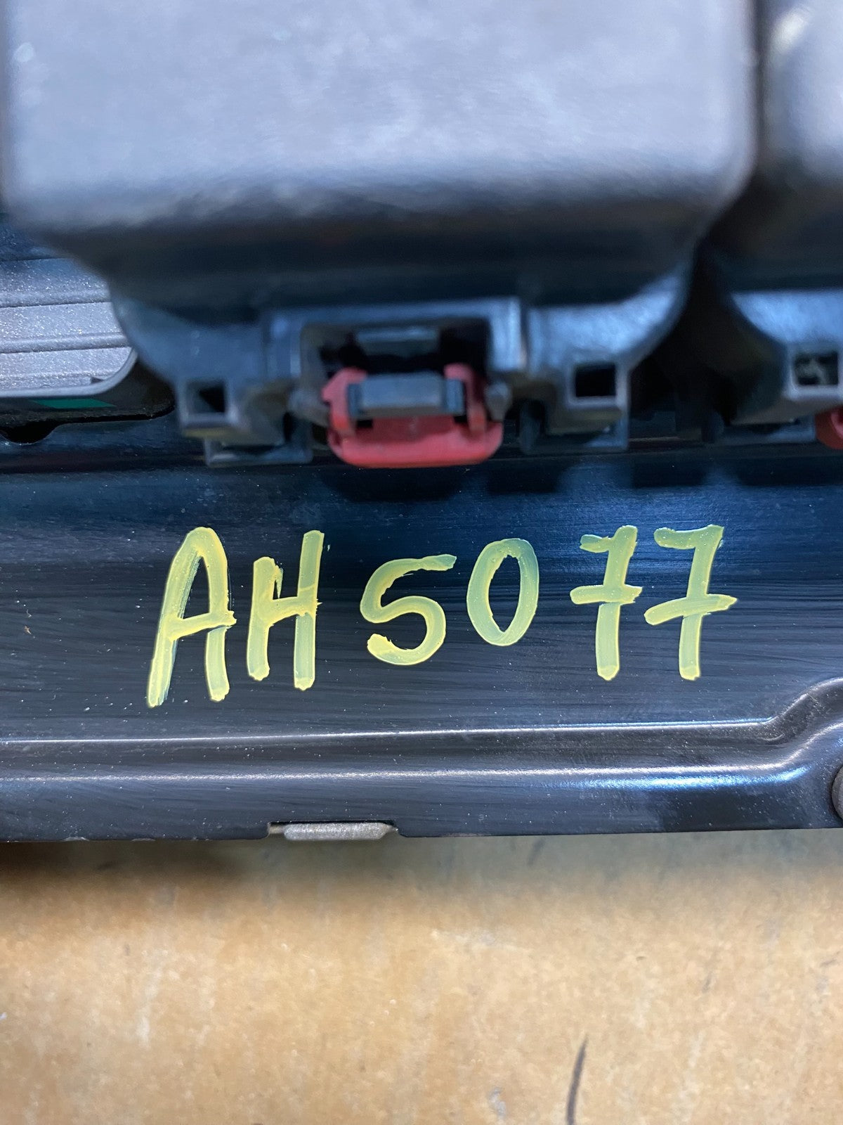 2009 to 2010 Jeep Grand Cherokee Computer Engine Control ECU ECM AH5077 DG3
