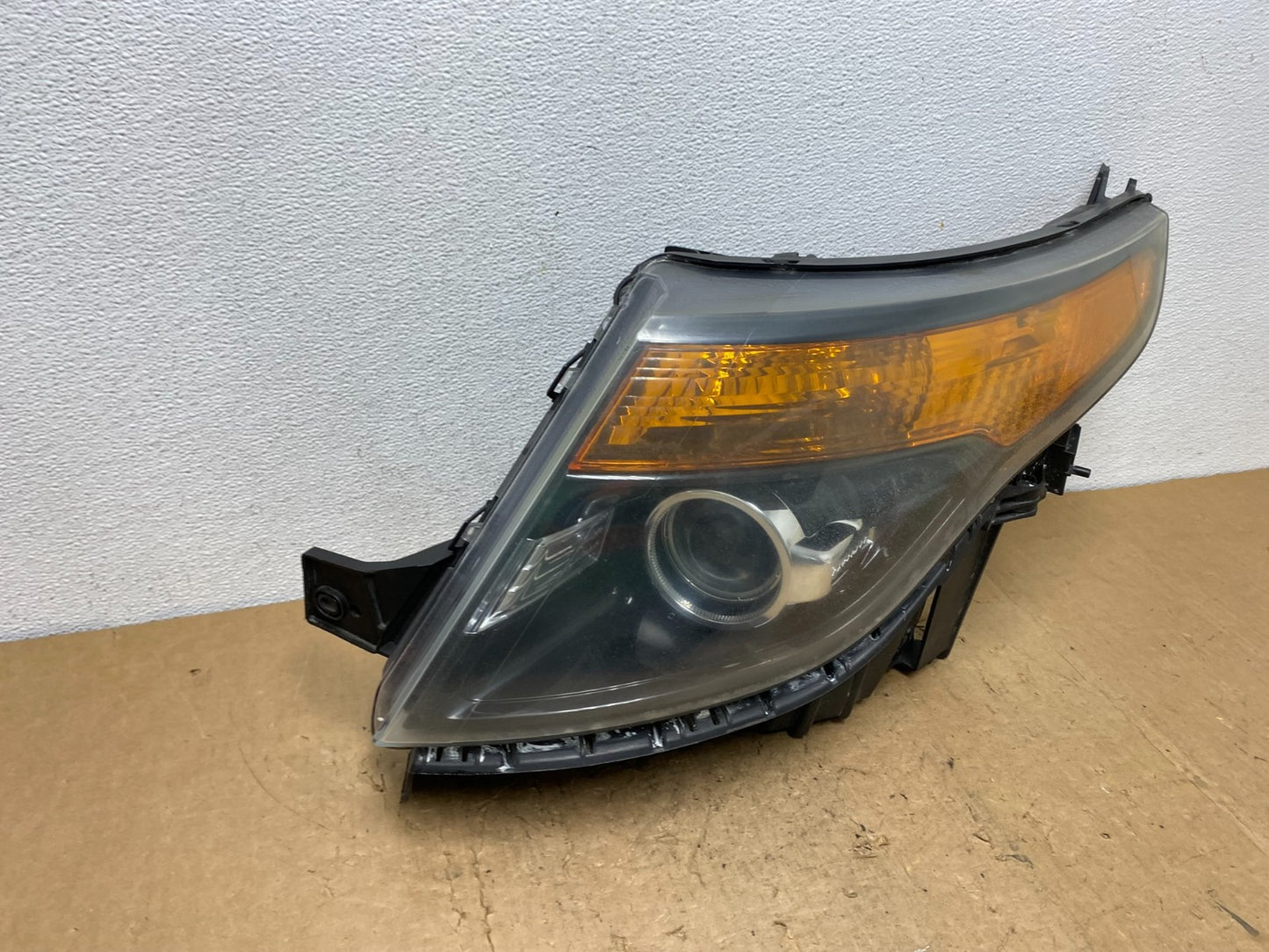 2011 to 2015 Ford Explorer Police Left Driver LH Halogen Headlight AD0643 DW2