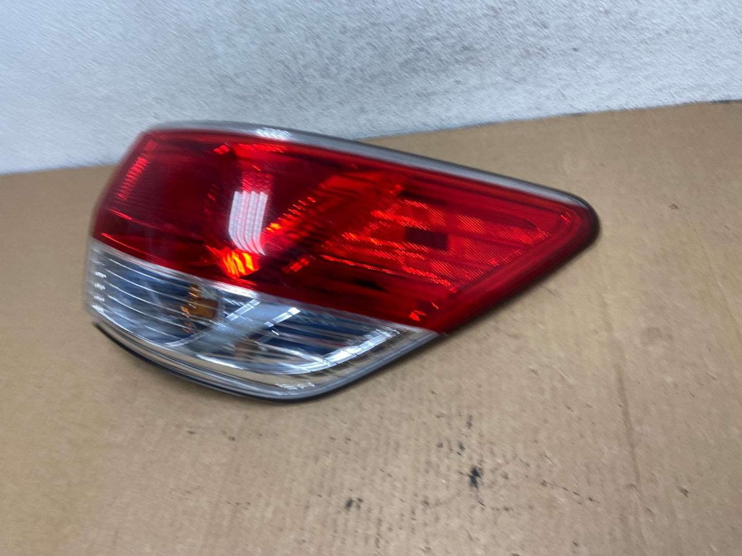 2013 to 2016 Nissan Pathfinder Passenger Right Side Tail Light AG2073 LK1