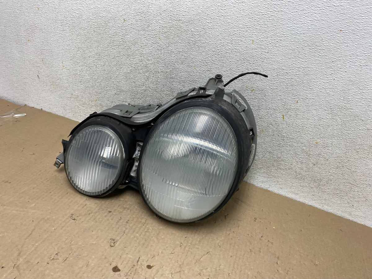 1996-1999 Mercedes E E320 E430 Left Driver LH Side Headlight AH7623 DW2