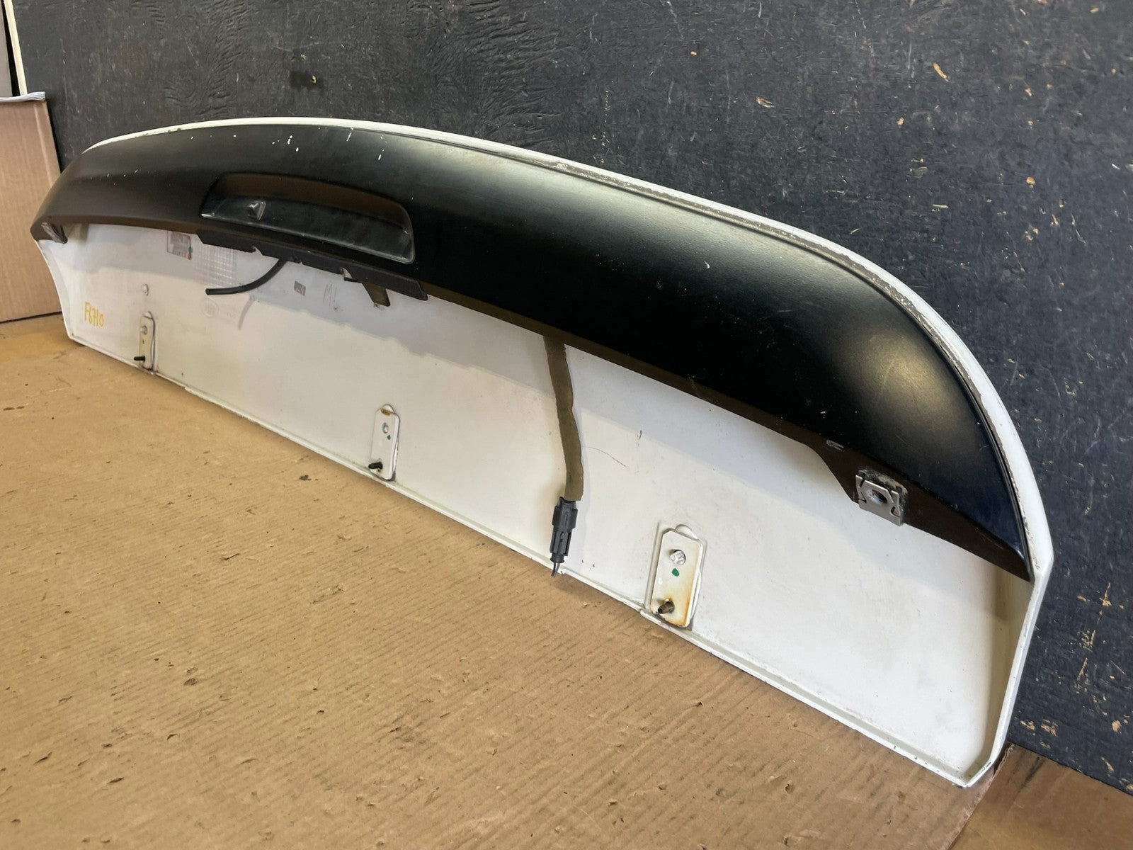 2006 - 2009 Land Range Rover Sport Rear Trunk Light Lift Gate Spoiler AA2212 DG8