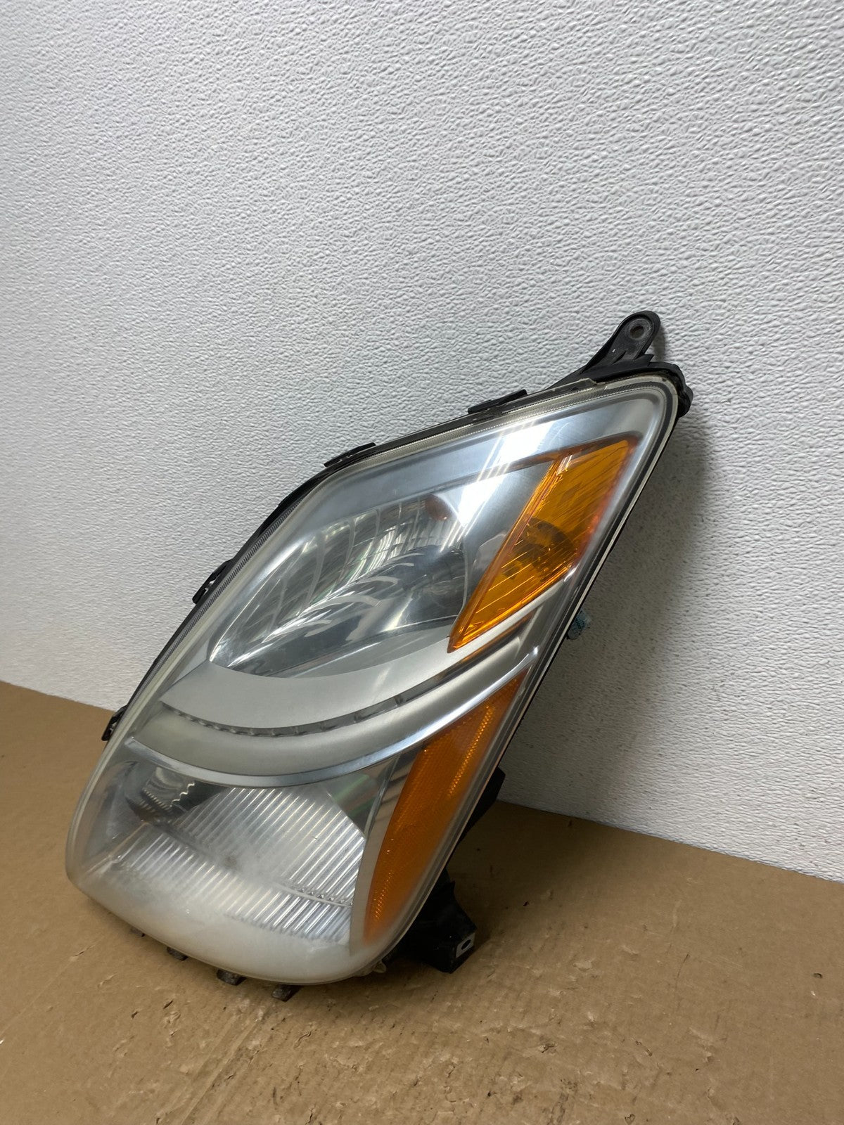 2006-2009 Toyota Prius Left Driver LH Side Headlight Halogen AB6969 DW1