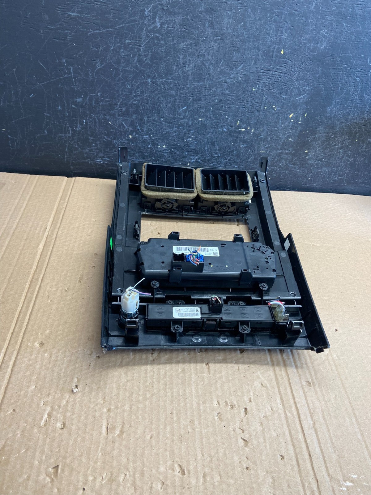 2008 to 2012 Jeep Liberty Dash Climate Temperature Control Radio Bezel AF6172 DG4