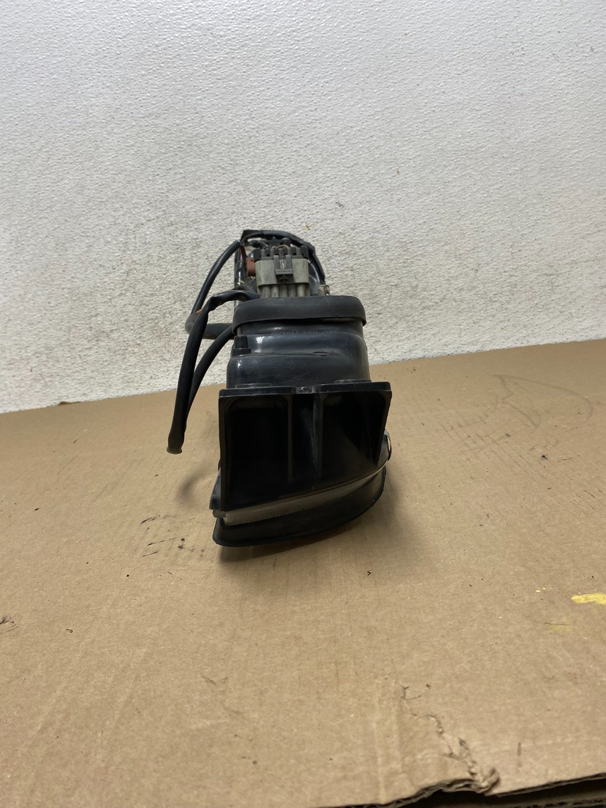 1997 to 1999 Buick Lesabre Left Driver Side Halogen Headlight AG7902 DW9