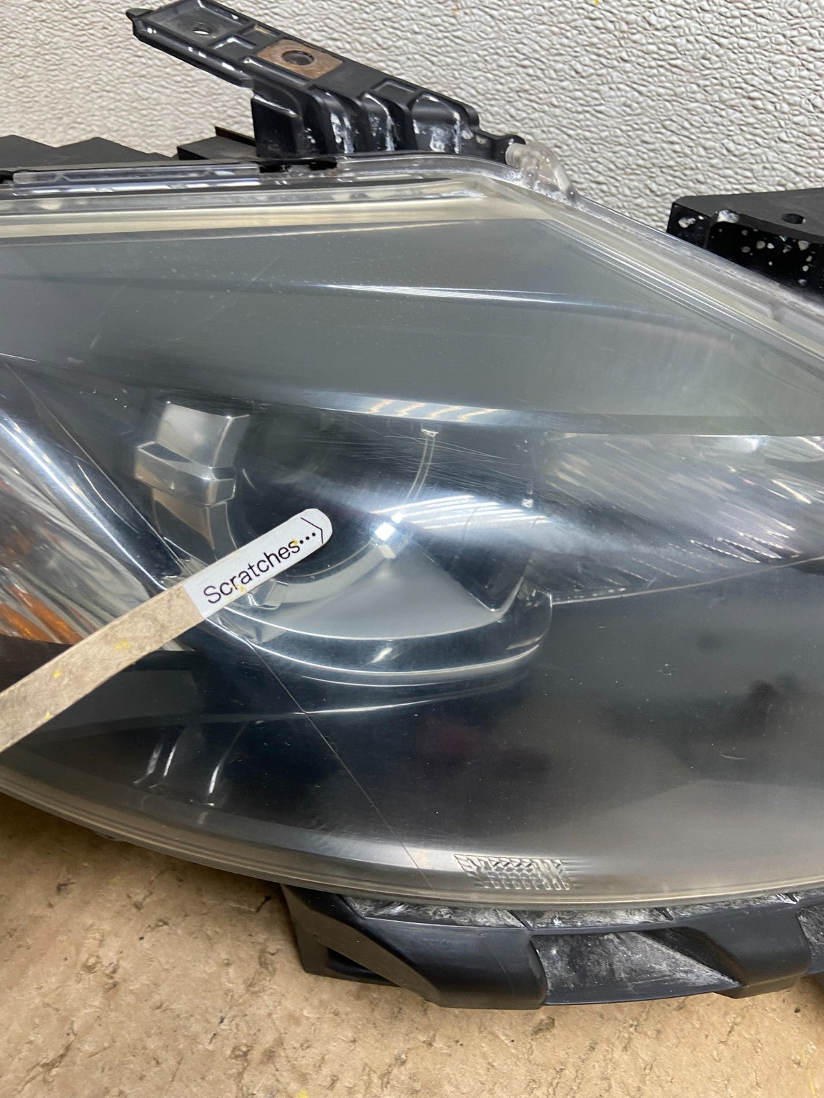 2013 - 2015 Mazda Cx9 Cx-9 Right Passenger RH Halogen Headlight Z9350 DW3