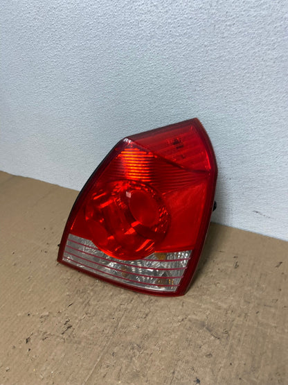 2004 2005 2006 Hyundai Elantra Sedan Right Passenger  Tail Light OEM AC0304 LK1