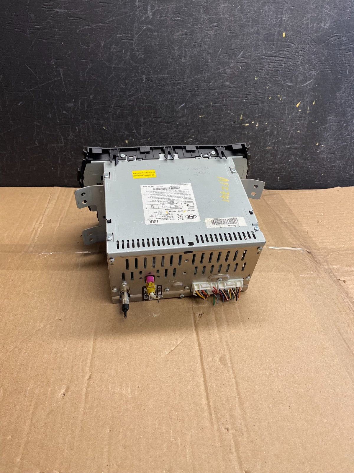 2013 to 2014 Hyundai Santa Fe AM/FM Radio CD Player AF2741 DG3