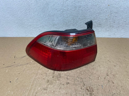 1998 to 2000 Honda Accord Sedan Tail light Left Driver LH Side AG1404 LK0