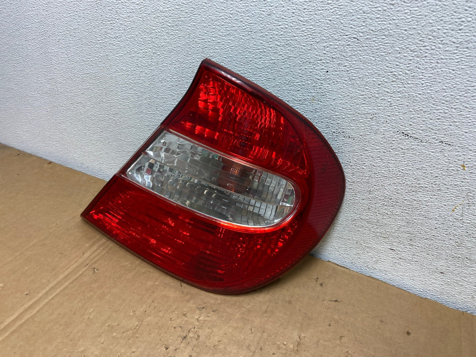 2002 2003 2004 Toyota Camry Tail Light Right Passenger Rh Side AD3251 LK1