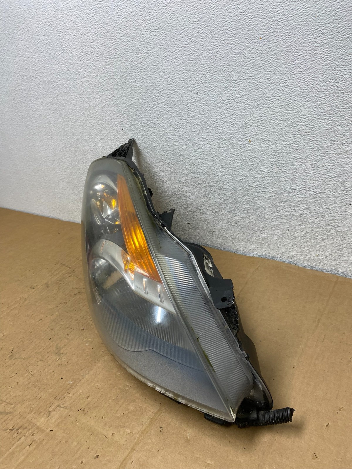 Sedan 2007 to 2009 Nissan Altima Right Passenger Halogen Headlight AC8615 DW1