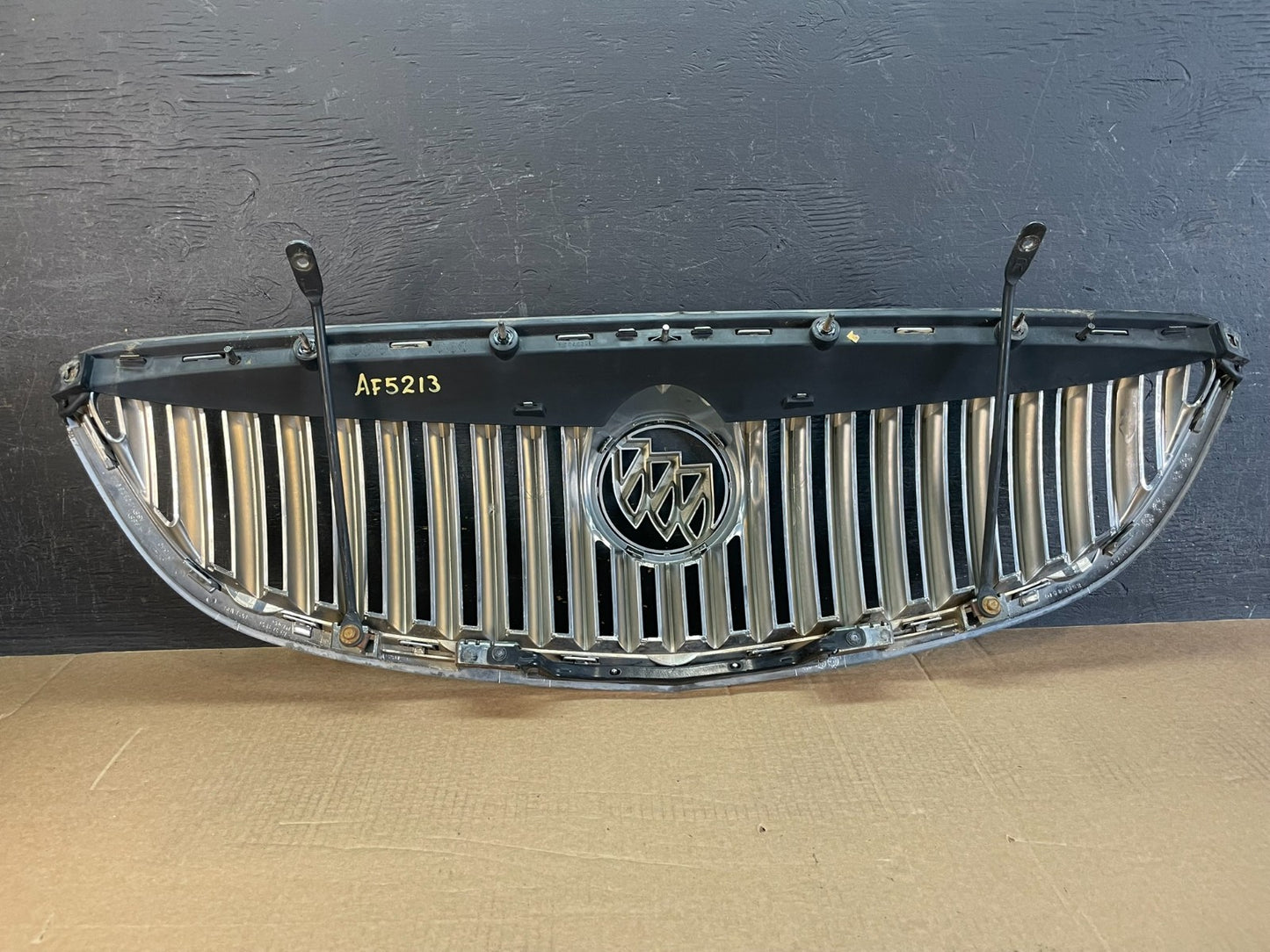2008 to 2012 Buick Enclave Front Upper Grill Grille af5213 DG3