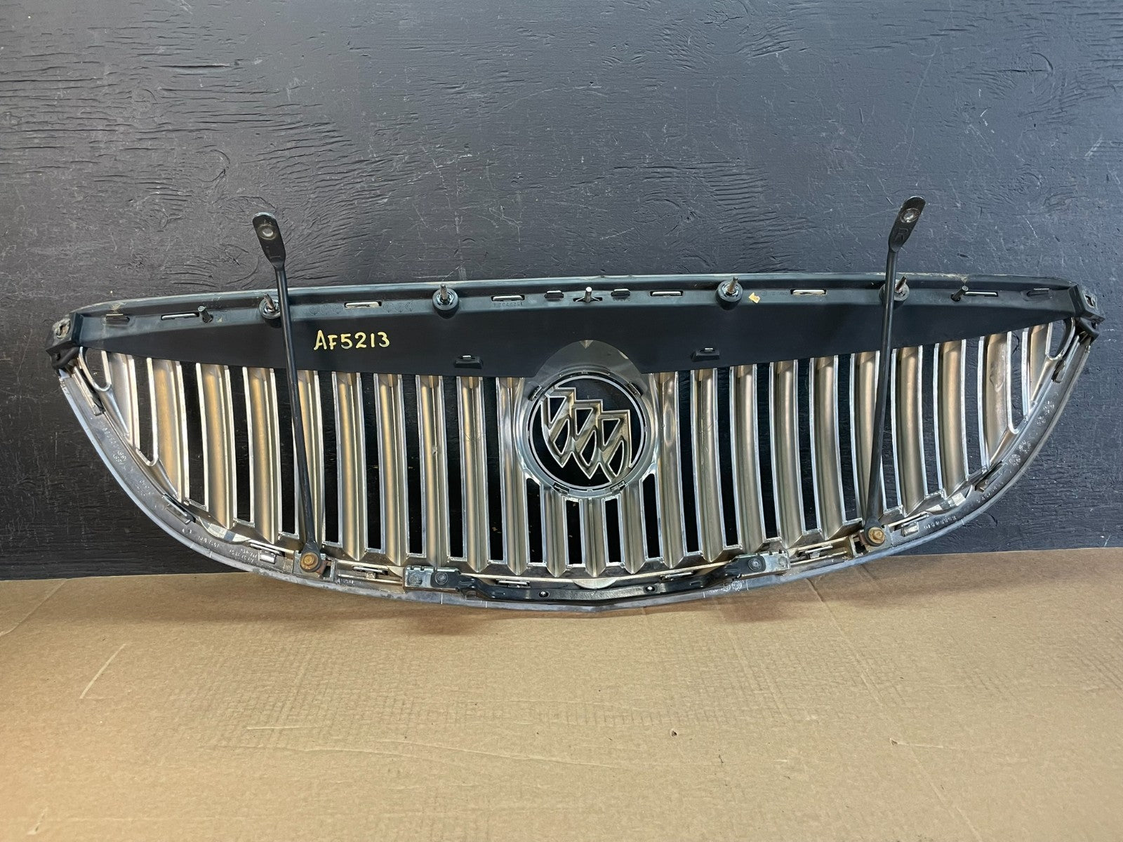 2008 to 2012 Buick Enclave Front Upper Grill Grille af5213 DG3