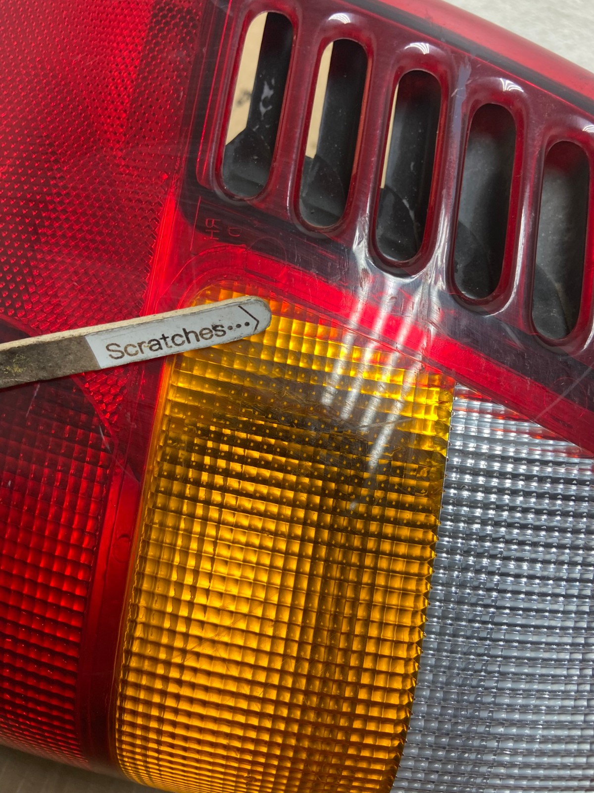 1999-2004 Jeep Grand Cherokee WJ Right Passenger Rh Tail Light AG2128 LK3