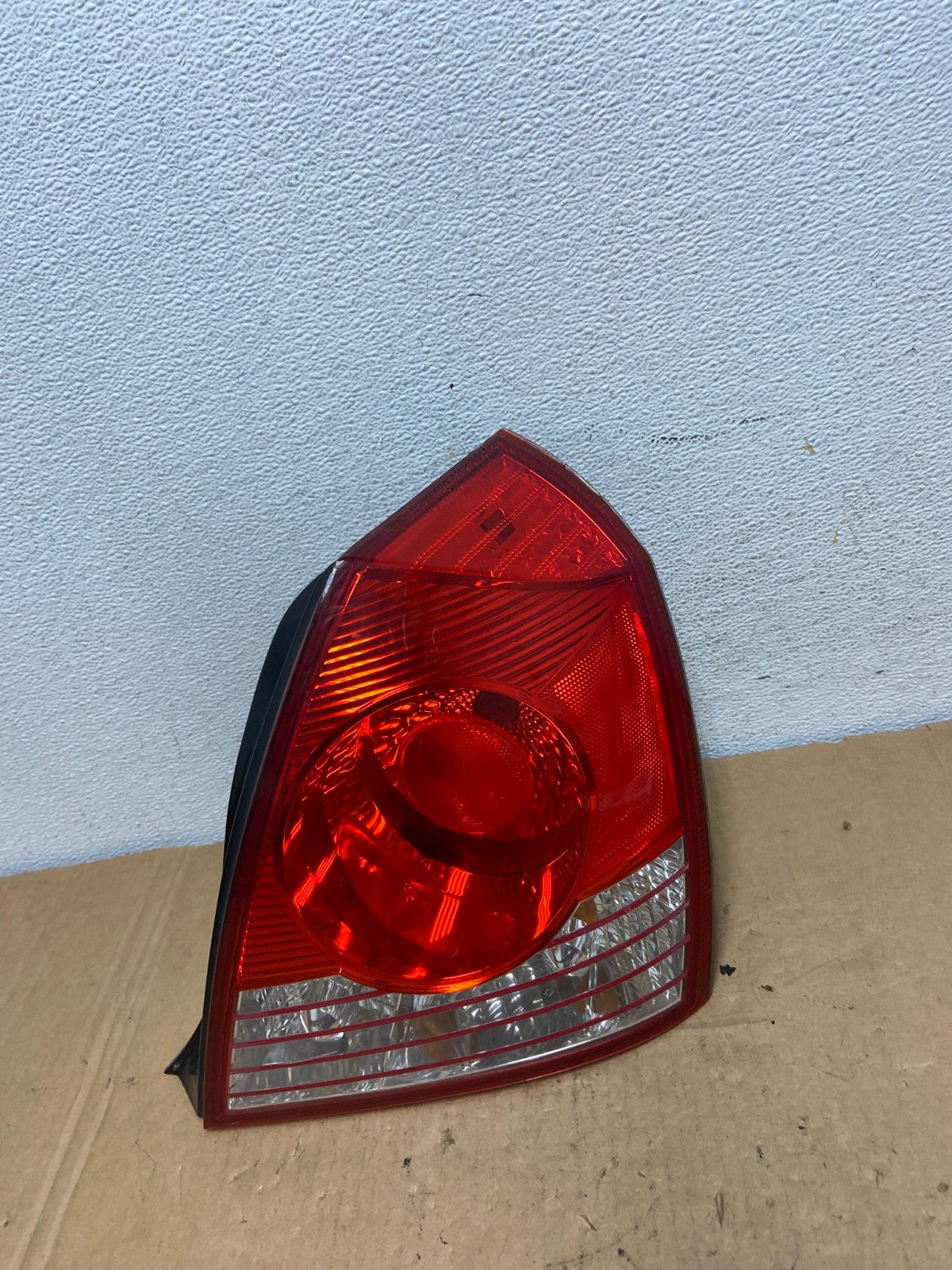 2004 2005 2006 Hyundai Elantra Sedan Right Passenger Tail Light AD2795 LK0