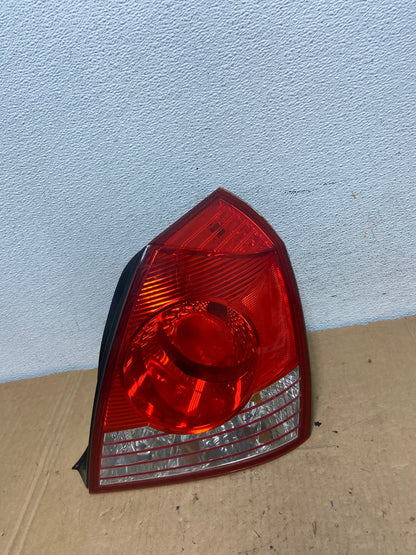 2004 2005 2006 Hyundai Elantra Sedan Right Passenger Tail Light AD2795 LK0
