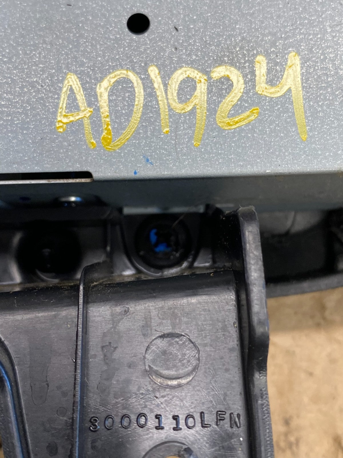 2011 to 2019 Dodge Journey 8.4 Radio Display Screen Air Vents AD1924 DG6