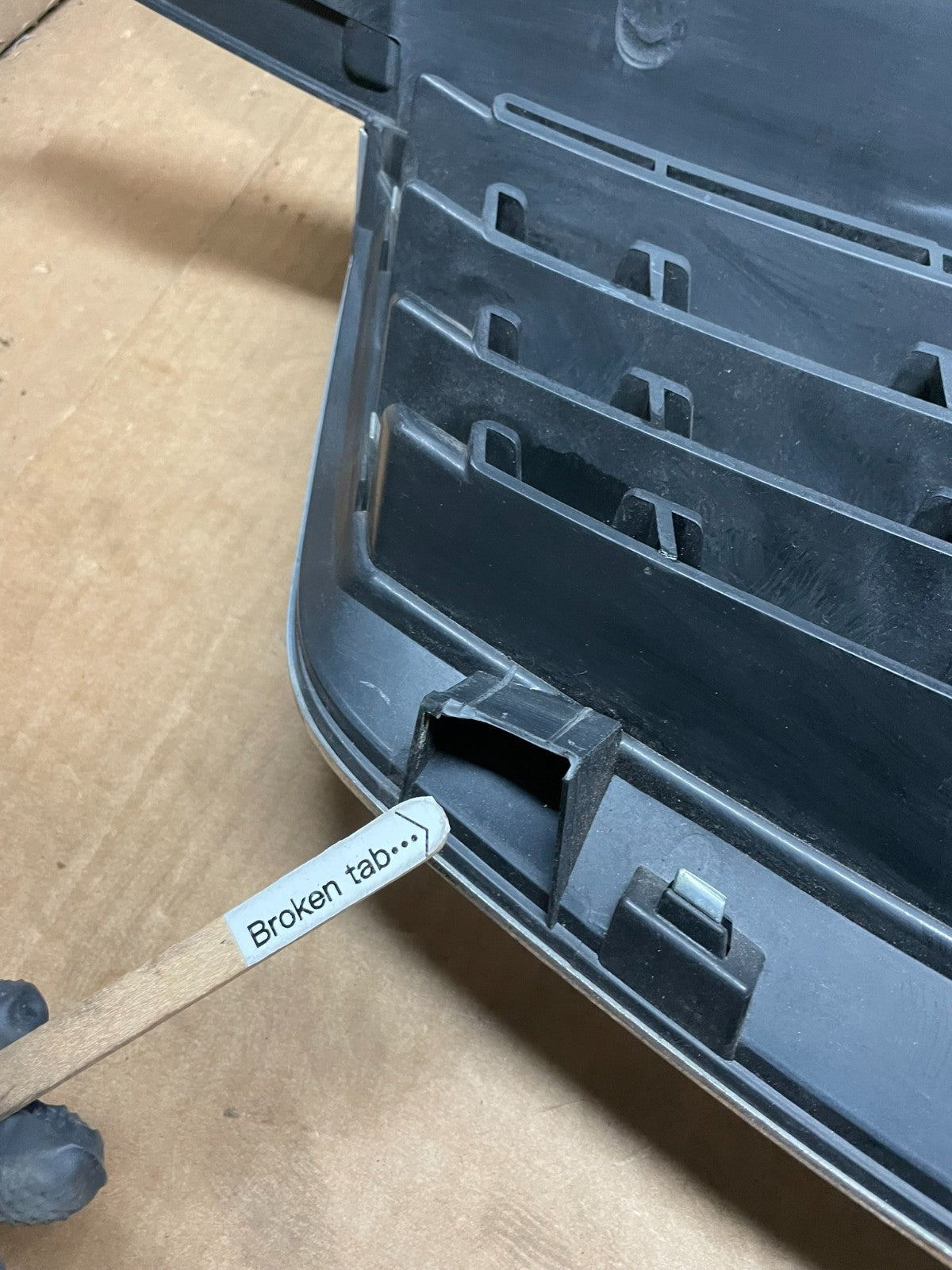 2007 to 2008 Nissan Maxima Front Upper Grill Grille Chrome OEM AA9054 DG10