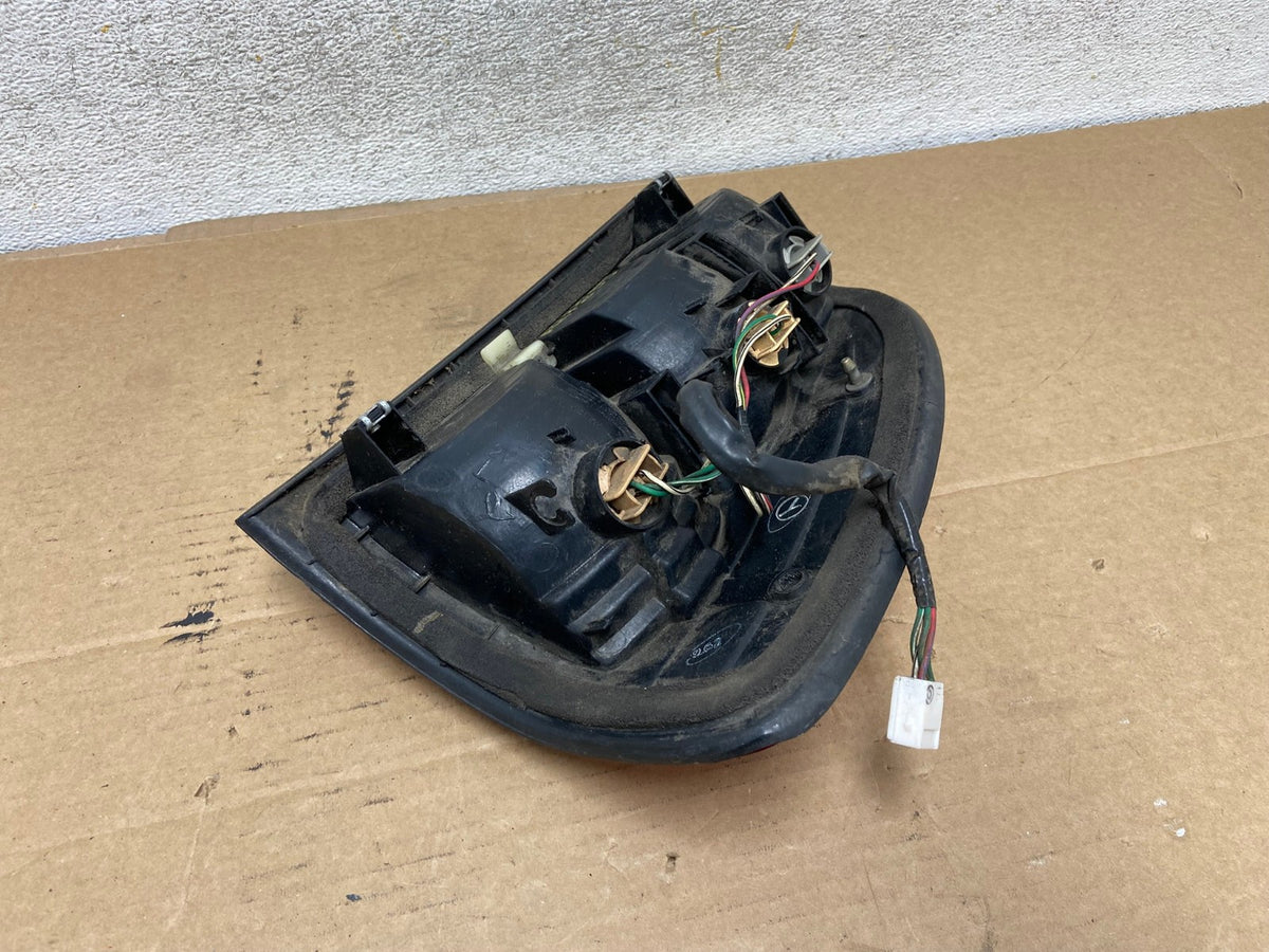 1998 to 2002 Toyota Land Cruiser Left Driver LH Side Tail Light AH7835 LK6