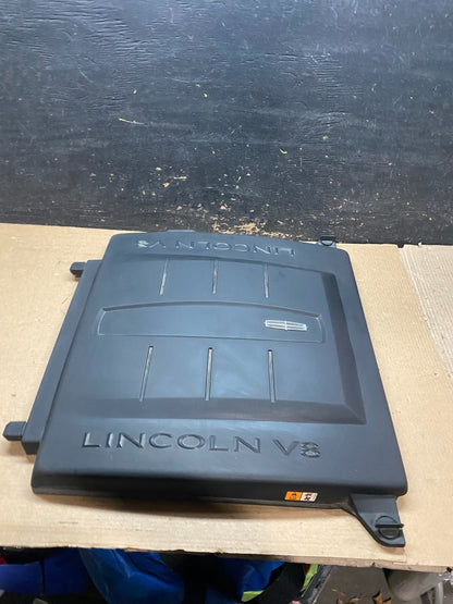 2005 to 2006 Lincoln Navigator 5.4L V8 Engine Motor Cover V7069 DG3