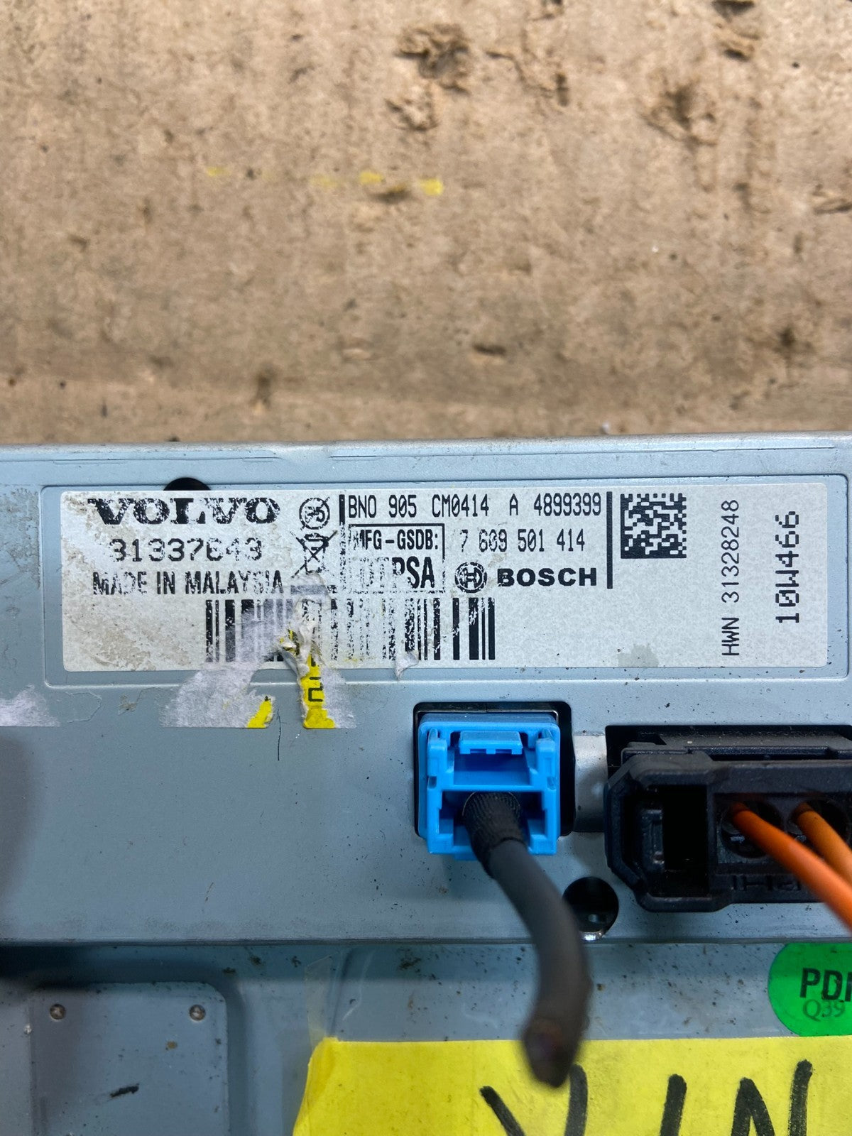 2011 2013 Volvo S60 CD Player Radio Head Unit Y7658 DG6