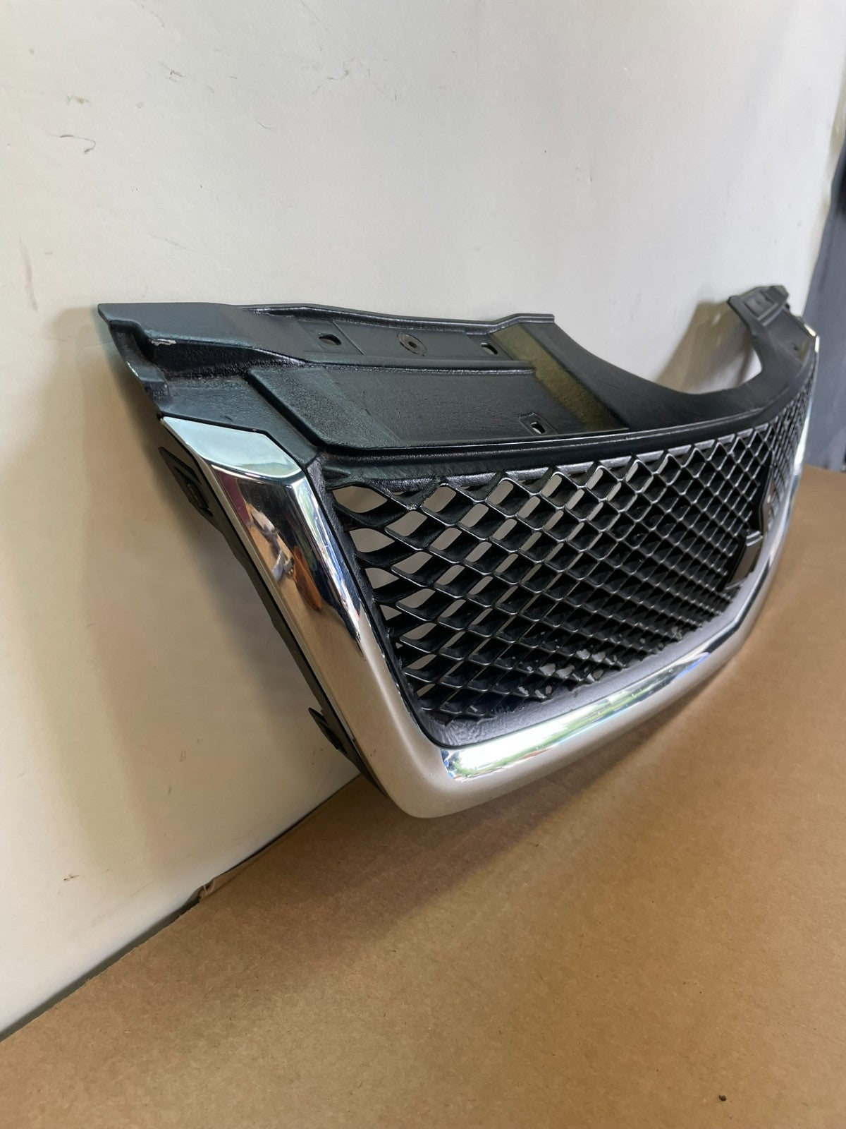 2010 2011 2012 Mitsubishi Galant Front Upper Grille Grill AF8529 DG2