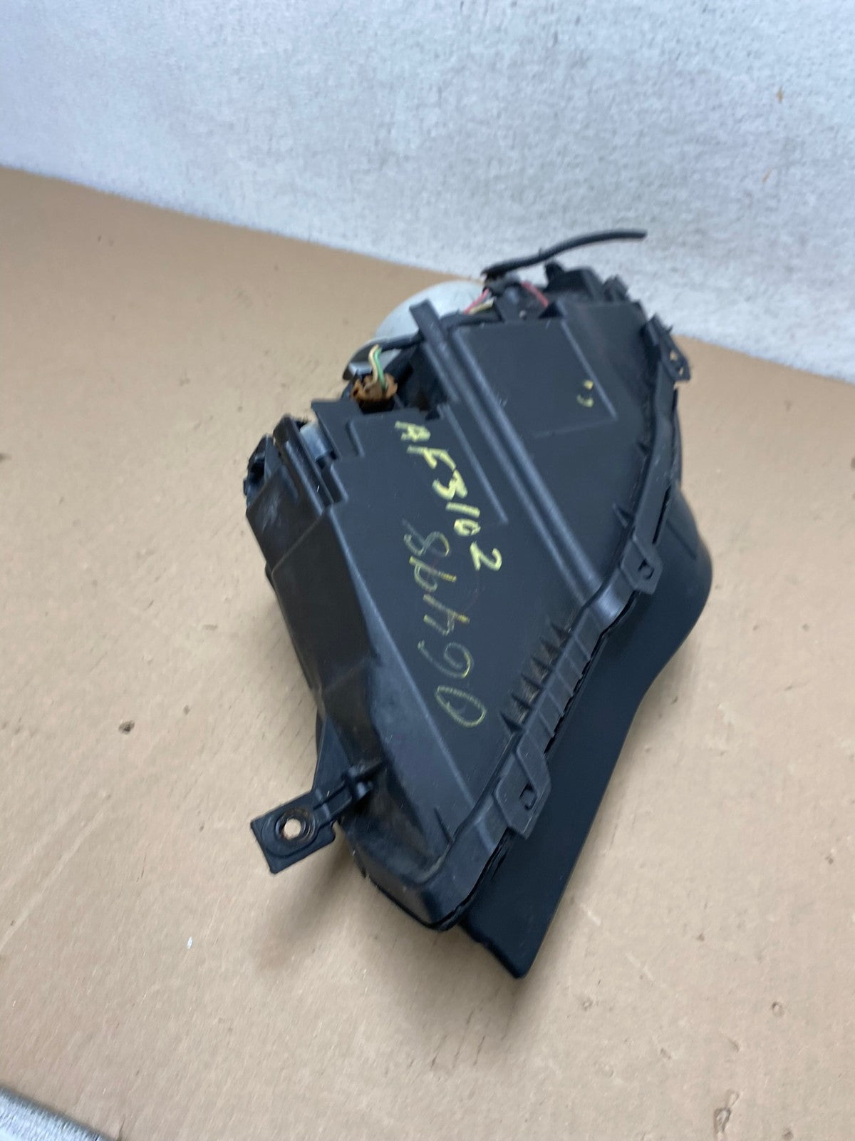 2006 to 2007 Subaru Legacy Right Passenger RH Side Black Headlight AF3102 LK9