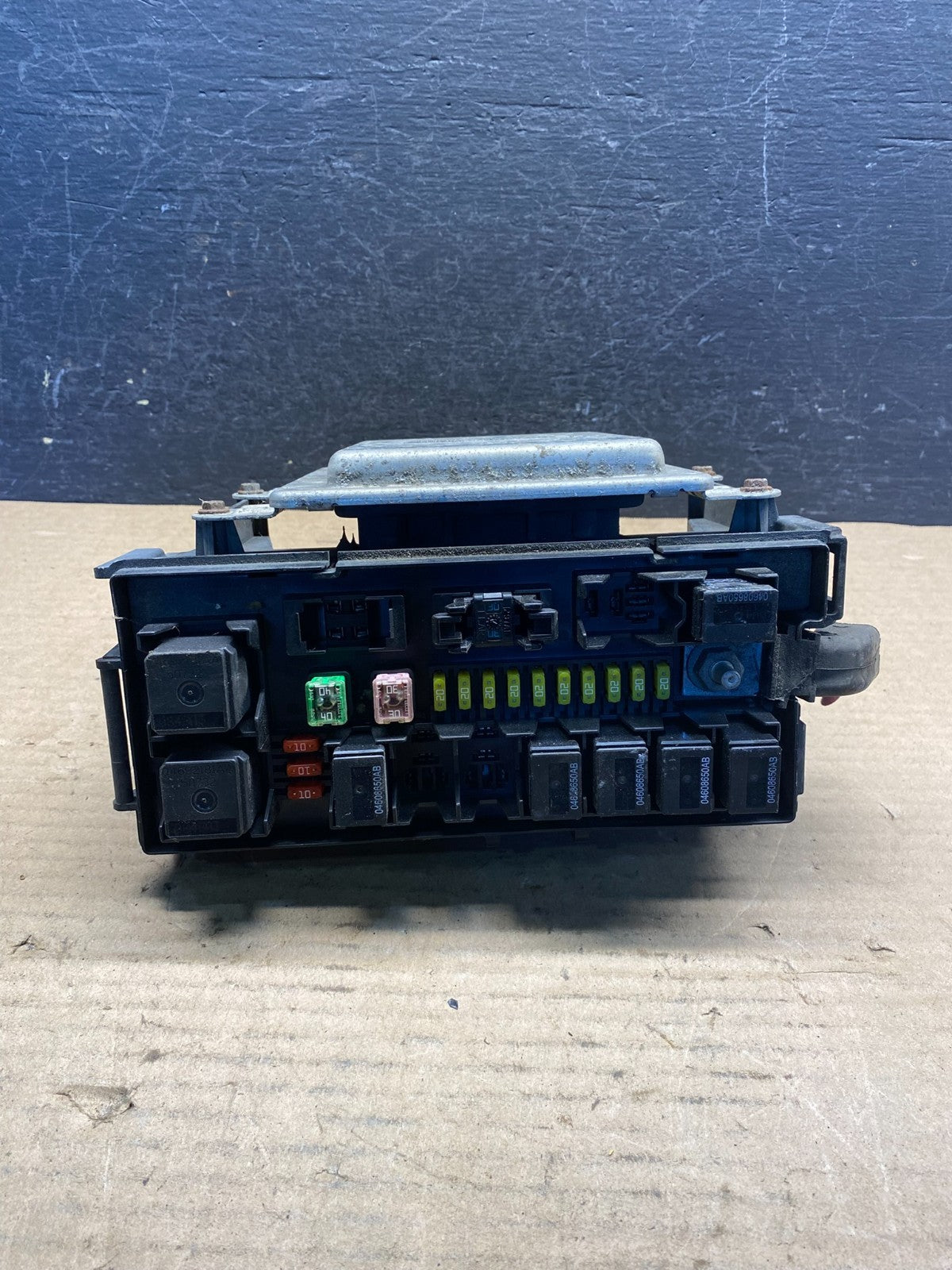 2009 Dodge Durango Fuse Box Relay Unit Module Body Control ae0110 DG5