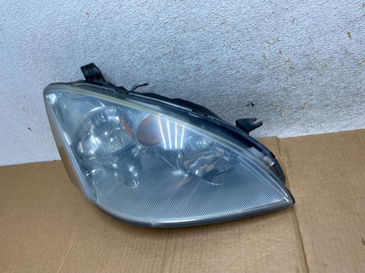 2002 to 2004 Nissan Altima Right Passenger Side Halogen Headlight AI5666 DW1