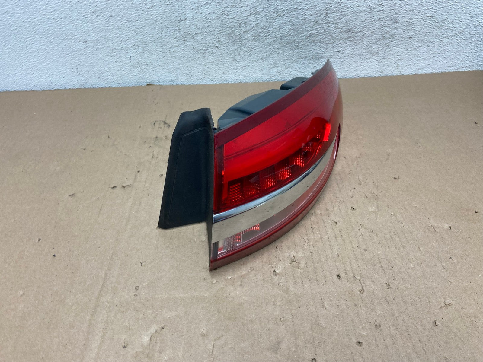 2017 - 2018 Ford Fusion Right Passenger RH Side Tail Light AG6728 LK2