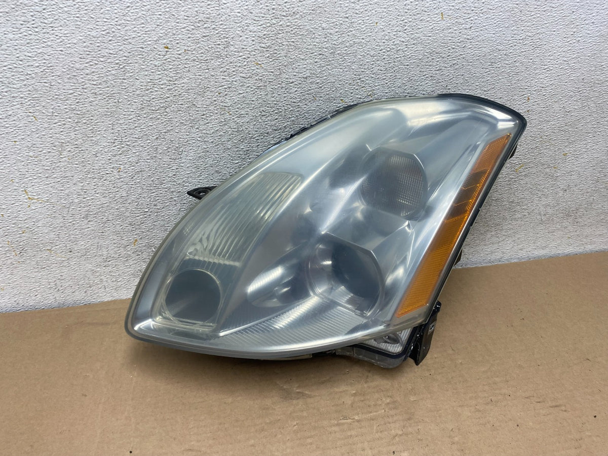 2004 to 2006 Nissan Maxima Left Driver Side Headlight Halogen AH9369 DW0