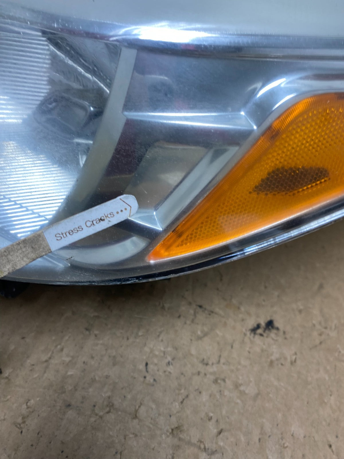 2013 - 2016 Ford Escape Headlight Left Driver Lh Side Halogen AI3591 DW4