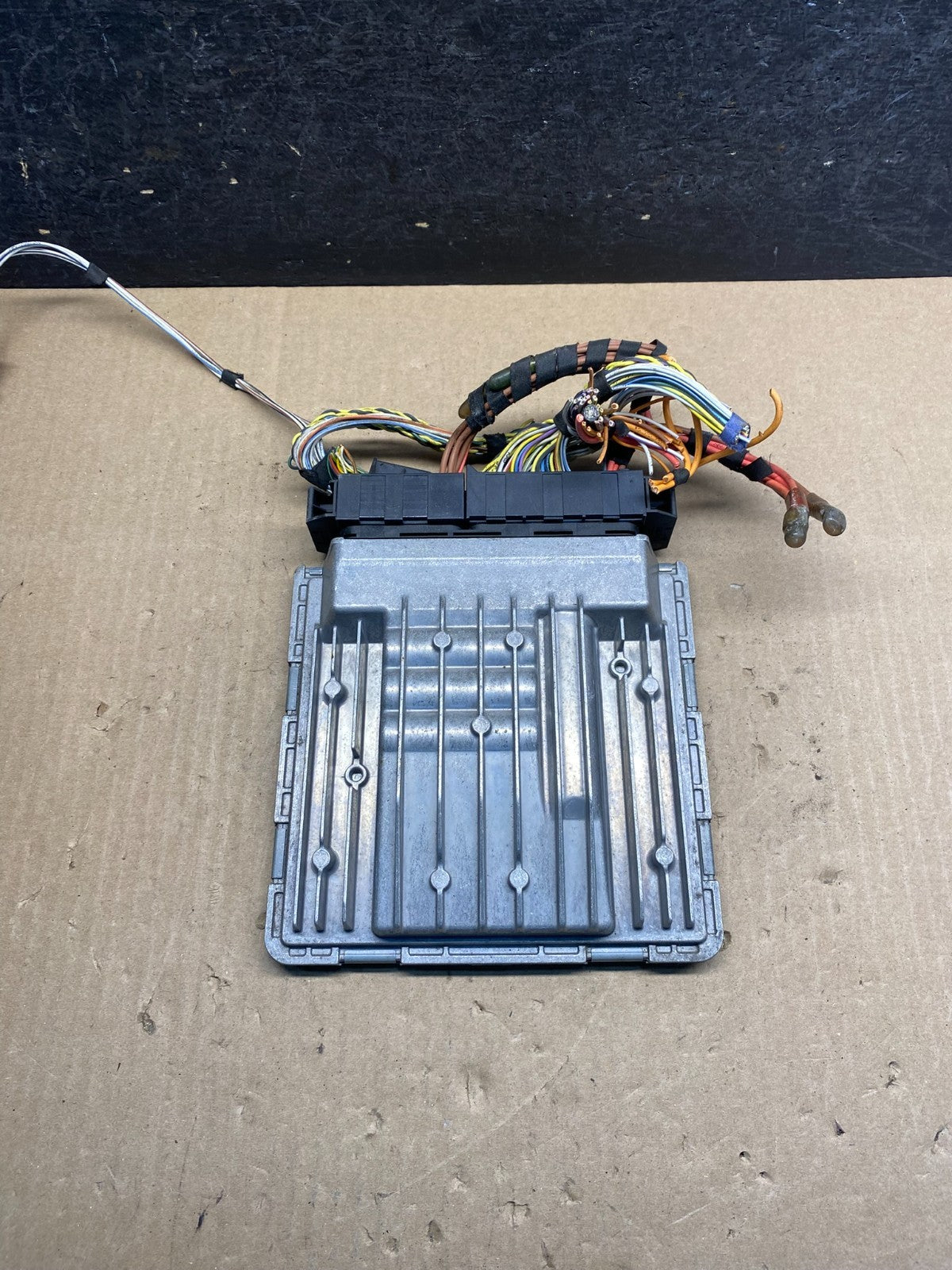 2007 to 2010 BMW X5 ECM ECU Engine Control Computer Module 7583468 AG9401 DW1