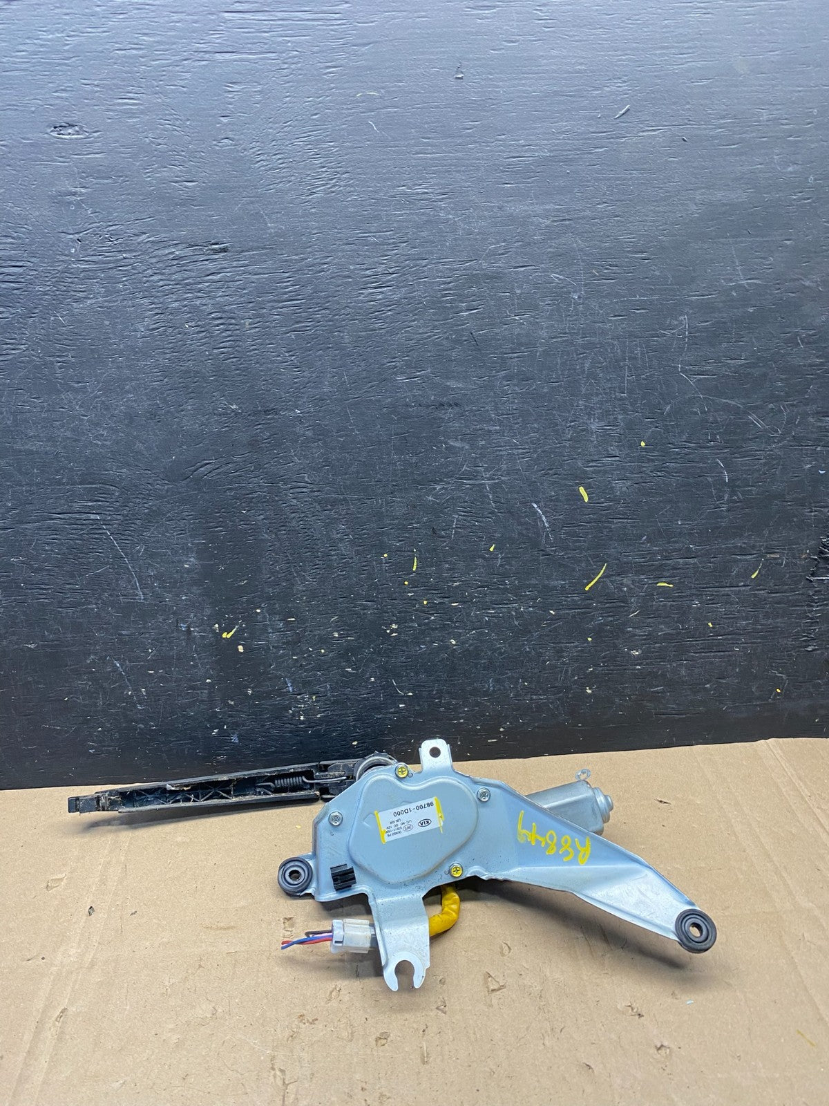 2007-2012 Kia Rondo Rear Glass Windshield Wiper Motor R8844 DG4