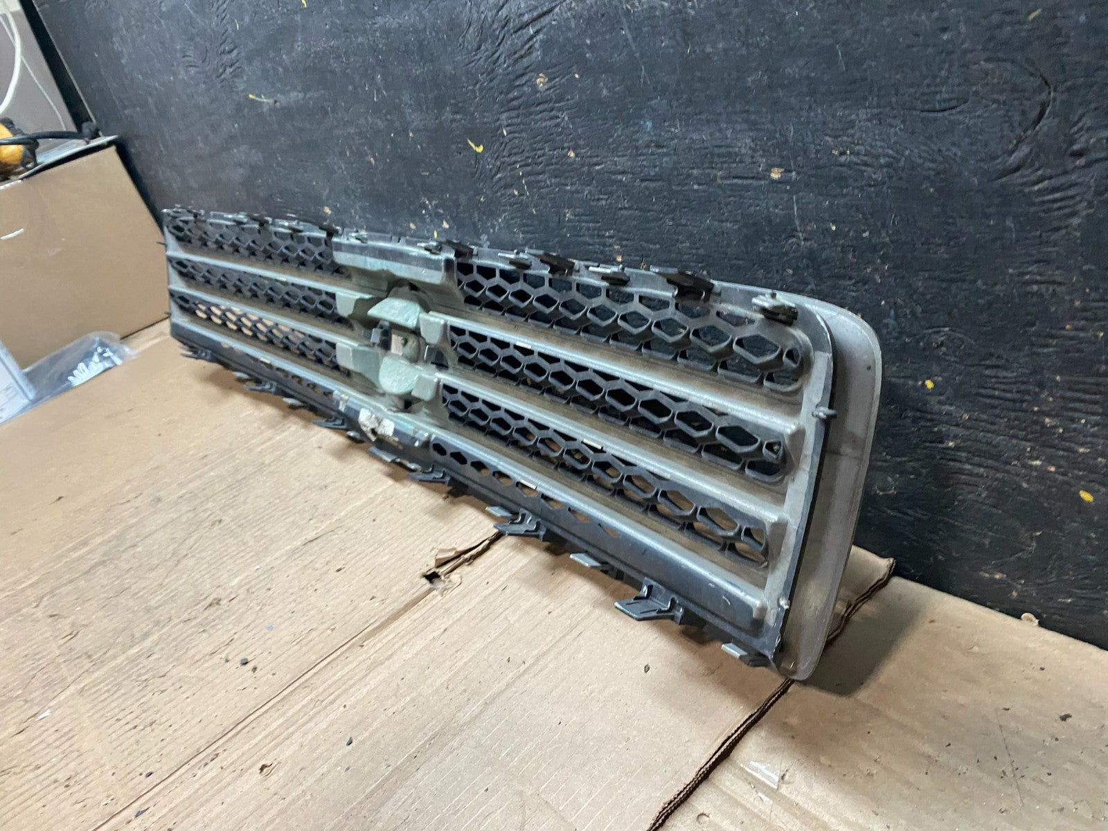 2009 to 2011 Nissan Maxima Front Upper Grill Grille 62070-9N00A W4825 DG4
