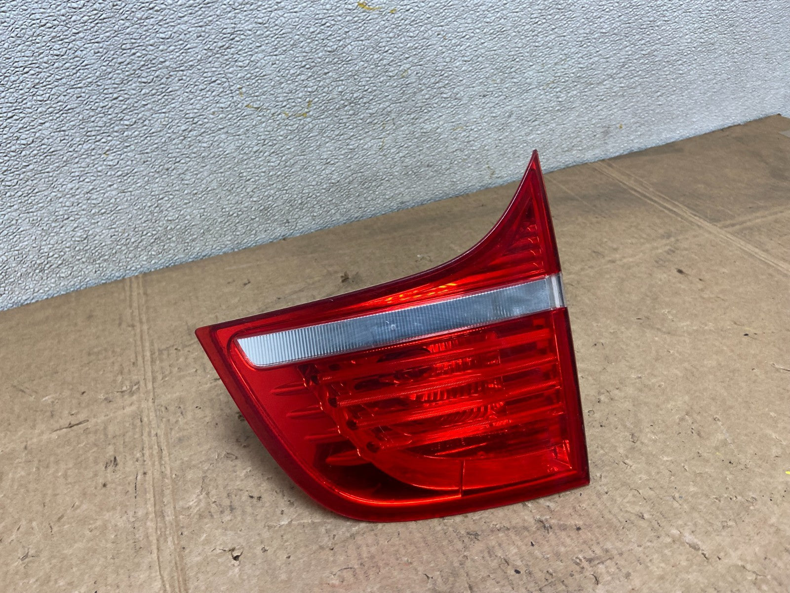 2008 to 2012 Bmw X6 E71 Right Passenger RH Side Inner Tail Light Oem Y5900 DG0