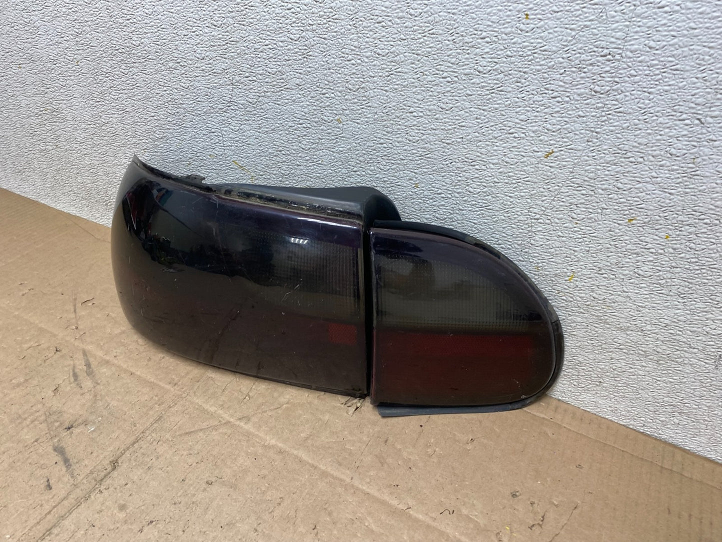 1997 to 2003 Chevrolet Malibu Left Driver LH Side Tail Light OEM R7738 DW1