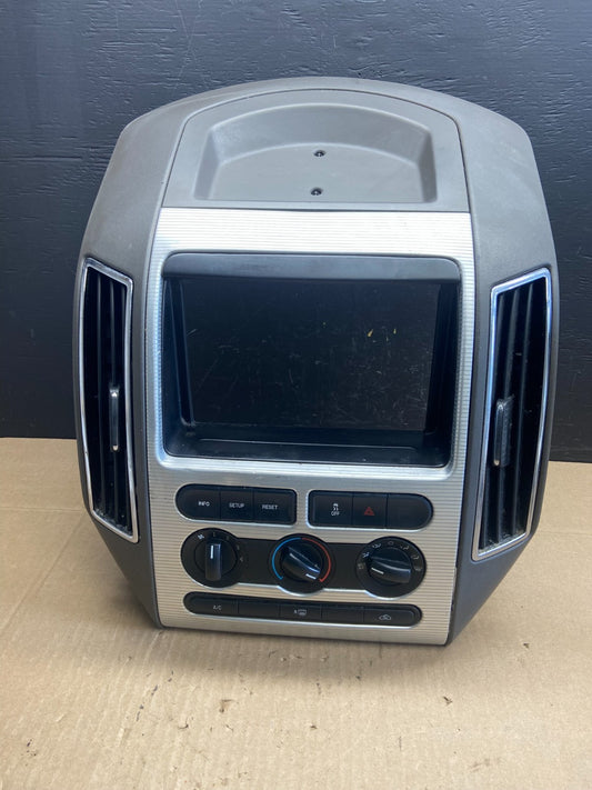 2007 - 2010 Ford Edge Heater Climate Control Radio Control Dash Bezel AB9413 DG0