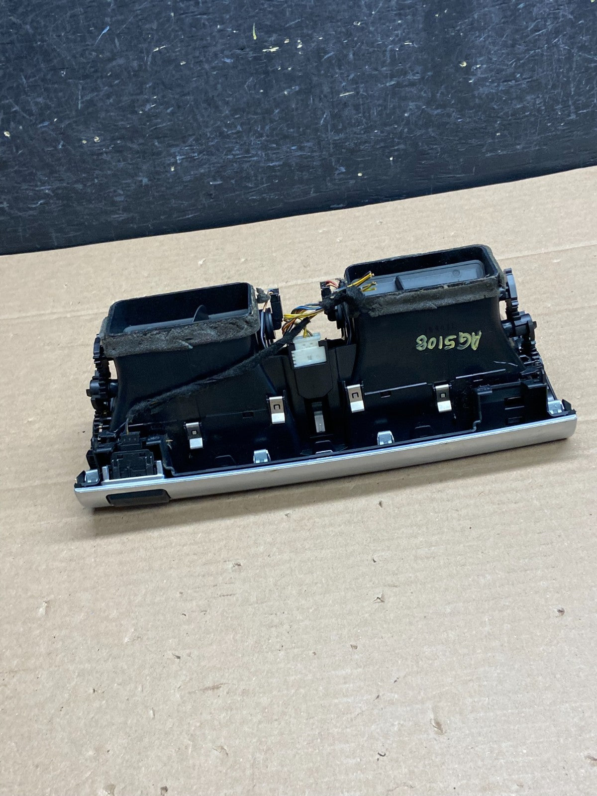 2007 to 2013 BMW X5 X6 Center Console Dash Air Vent AG5108 DG4