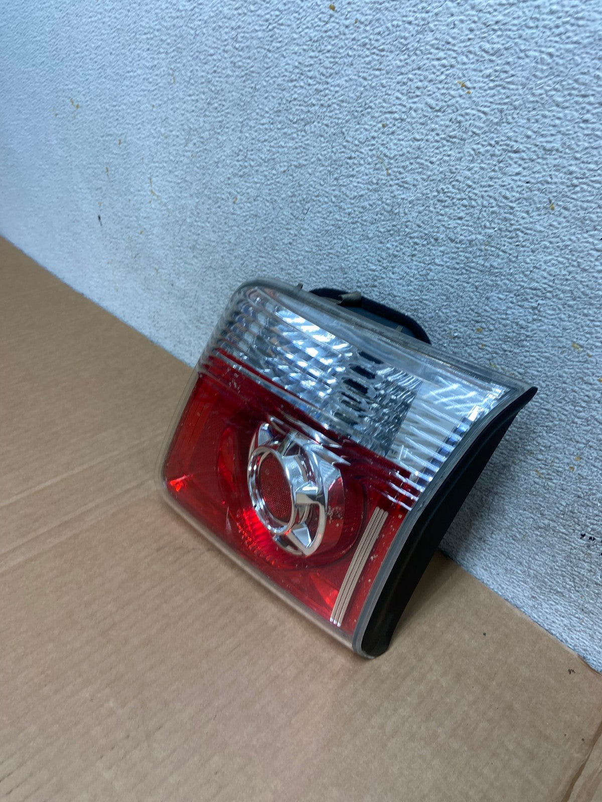 2007 to 2012 GMC Acadia Right Passenger Rh Hatch Tail Light Inner AI3738 LK1